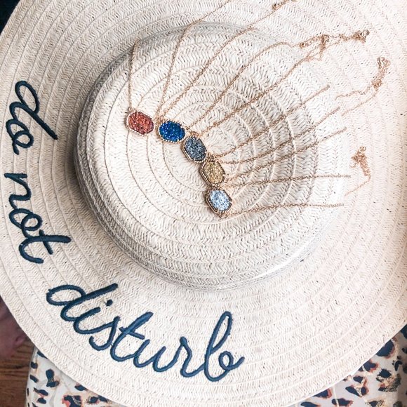 Crystal stone gold druzy pendant necklace - Picture 5 of 7